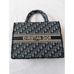 Christian Dior kol çantası 