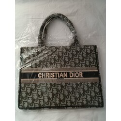 Christian Dior kol çantası 