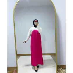 Pembe nakışlı triko elbise