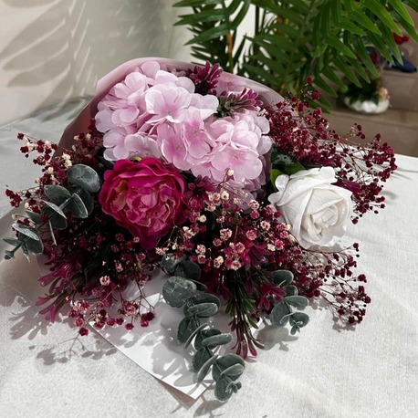 BORDO CİPSOLU BUKET