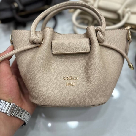 Guess Yavrulu Çanta