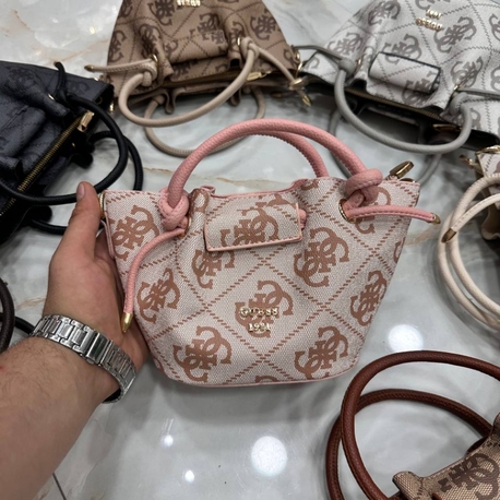 Guess Yavrulu Çanta