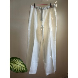 White pant