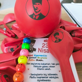 Yumurtlayan kalem&özel gün kartı&kırmızı bayraklı balon