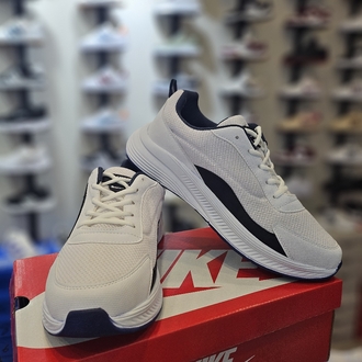 Nike Beyaz Siyah Spor Ayakkabı