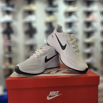 Nike Beyaz Spor Ayakkabı