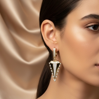 ÇELİK ZİRKON TAŞLI PİRAMİT MODEL KÜPE