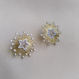 VİP PİREMİUM SERİ ZİRKON TAŞLI YILDIZ MODEL KÜPE