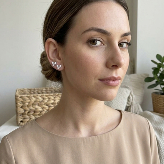ÇELİK BEYAZ KURDELA MODEL MİNİMAL KÜPE