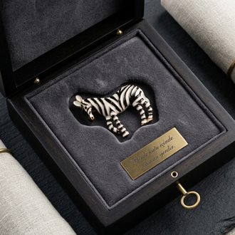 ZEBRA MODEL BROŞ