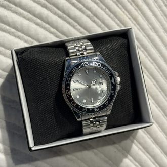 Submariner - White / Dark 