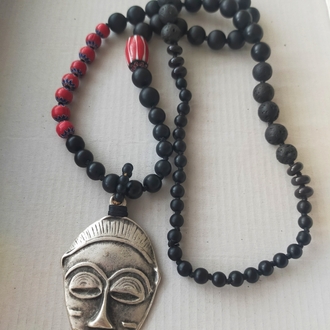 1057- mask kolye