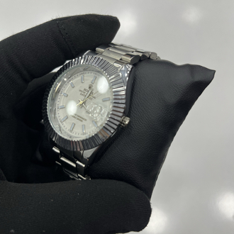 Premium Seri Silver Kadran Tırtıklı Kasa Erkek Saati - Metal Kordon