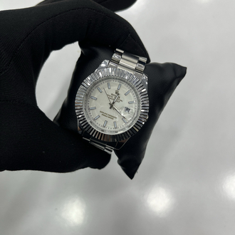 Premium Seri Silver Kadran Tırtıklı Kasa Erkek Saati - Metal Kordon