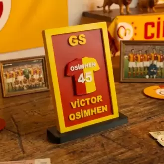 Taraftarın Yıldızı: Kişiye Özel 3D Form ve İsim Plaketi