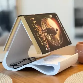 BookRest Pro: 3D Tasarım Kitap Tutucu, Bardak Altlığı ve Gözlük Standı