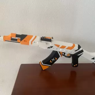 Efsane Geri Döndü: AK-47 | Asiimov 1:1 Ölçekli Koleksiyon Modeli