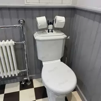 The Strongman Tuvalet Kağıdı Tutucu – Eğlenceli Banyo Aksesuarı