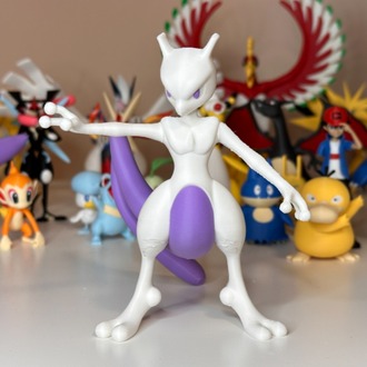 Mewtwo Figürü – 13 cm