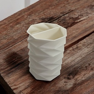 Zigzag desenli 3D 2 Bölmeli Kalemlik