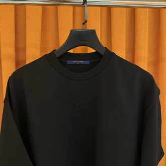 Louis vuitton yeni sezon ithal göğüs kabartmalı logo