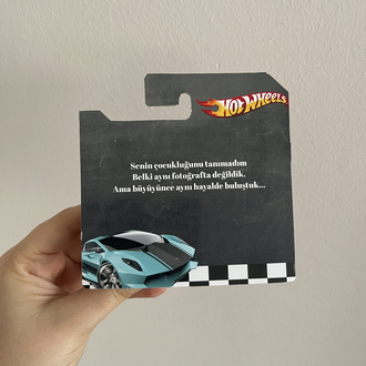 Çocukluk hot wheelsi (açıklamayı okuyunuz)