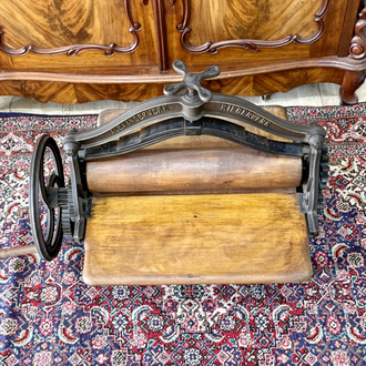 1800’LER BAŞI ÇAMAŞIR SIKMA PRESİ