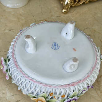 KABARTMA ÇİÇEK DESENLİ PORSELEN ŞEKERLİK