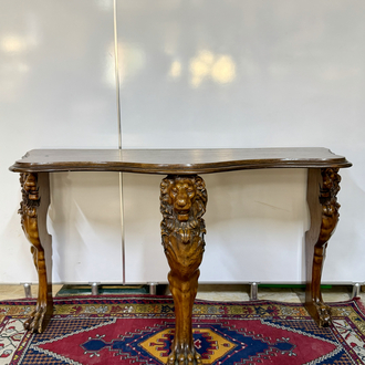 HARİKA EL İŞÇİLİĞİ AVRUPA ASLAN AYAK DRESUAR