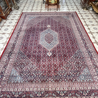 EFSANE KONDİSYONDA 365-250 CM EBATLARA SAHİP