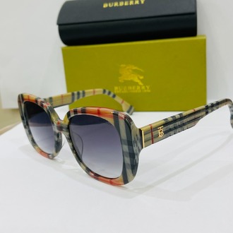 BURBERRY DESENLİ ÇERÇEVE SİYAH ŞEFFAF CAM