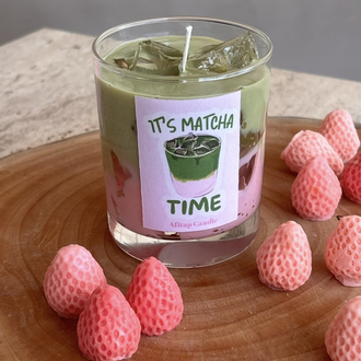 Çilekli Matcha Latte Mum