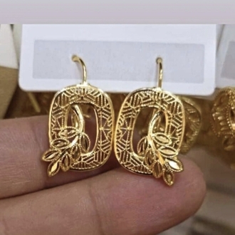 Başak Küpe