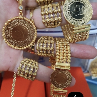Beşi Biryerde Modeller  Kolye Fiyatidir 