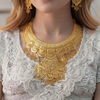 Hint Kolye Set