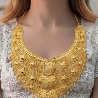 Hint Kolye Set