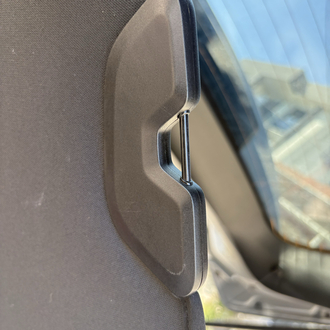 Ford Kuga bagaj perde tutucu plastik