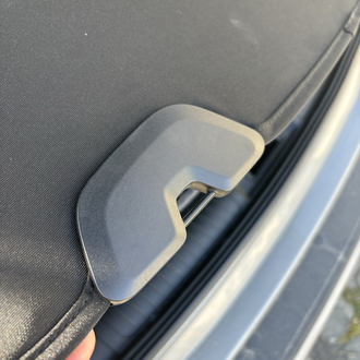 Ford Kuga bagaj perde tutucu plastik
