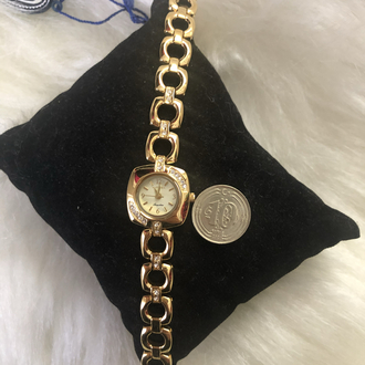 Almera Vintage Gold
