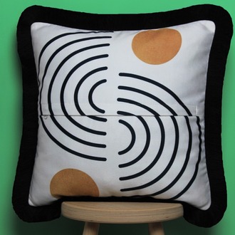 Siyah Püsküllü, Soft Ethnic 03 Desen, 43x43cm Kare Kırlent Kılıfı
