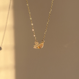 Pembe taşlı kuğu kolye gold | Çelik