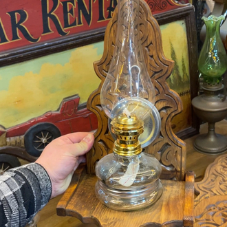 Ahşap şamdanlık ve gaz lambası (gaz lambası renkleri farklı olabilir 