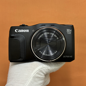 Canon PowerShot SX700 HS