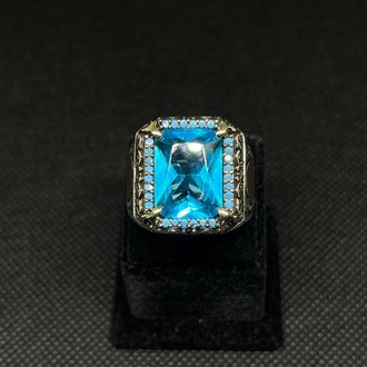Gümüş Yüzük – Canlı Mavi (Topaz Tonu) Dikdörtgen Kesim Taşlı