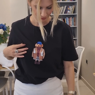 ikonik şapka bym tişört