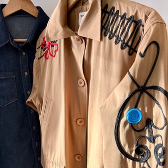 İşlemeli Camel Trenchcoat
