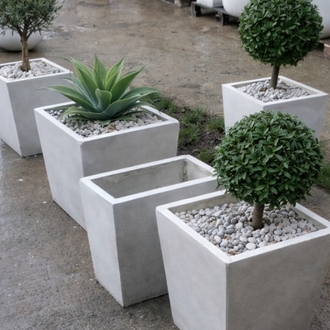 kare saksı