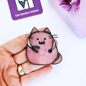 Pembe Doktor Kedi Broş