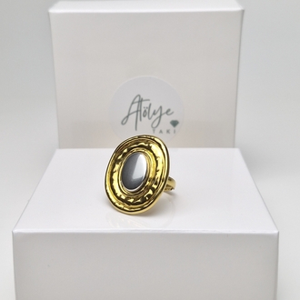 Oval kesim yüzük 