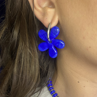Deep Blue Daisy